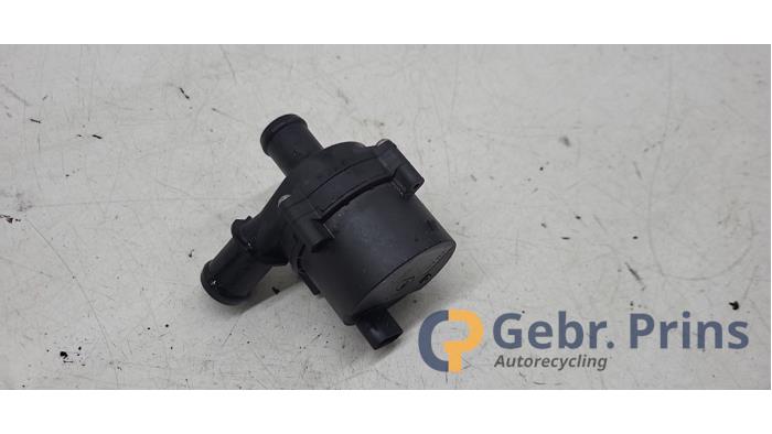 Gebruikte Waterpomp Volkswagen Polo VI (AW1) 2.0 GTI Prijs € 40,00 Margeregeling aangeboden door Autorec. Gebr. Prins b.v.