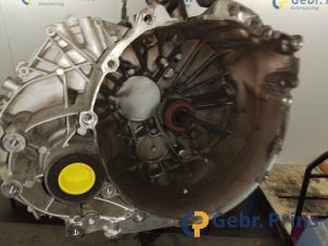 Gebruikte Versnellingsbak Volvo V70 (BW) 2.0 D4 16V Prijs € 500,00 Margeregeling aangeboden door Autorec. Gebr. Prins b.v.