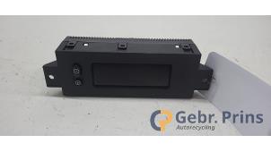 Gebruikte Display Interieur Opel Corsa D 1.4 16V Twinport Prijs € 20,00 Margeregeling aangeboden door Autorec. Gebr. Prins b.v.