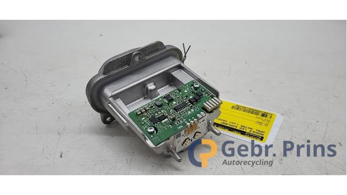 Gebruikte Module LED koplamp Opel Astra K Sports Tourer 1.2 Turbo 12V Prijs € 50,00 Margeregeling aangeboden door Autorec. Gebr. Prins b.v.