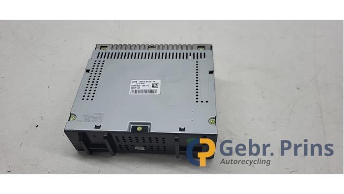 Radio module van een Opel Astra K Sports Tourer 1.2 Turbo 12V 2020