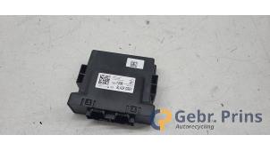 Gebruikte Gateway module Opel Astra K Sports Tourer 1.2 Turbo 12V Prijs € 20,00 Margeregeling aangeboden door Autorec. Gebr. Prins b.v.