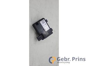 Gebruikte Deur module Opel Astra K Sports Tourer 1.2 Turbo 12V Prijs € 10,00 Margeregeling aangeboden door Autorec. Gebr. Prins b.v.