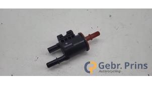Gebruikte Vacuum ventiel Opel Astra K Sports Tourer 1.2 Turbo 12V Prijs € 15,00 Margeregeling aangeboden door Autorec. Gebr. Prins b.v.
