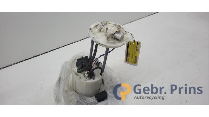 Gebruikte Tank element Pomp Opel Astra K Sports Tourer 1.2 Turbo 12V Prijs € 50,00 Margeregeling aangeboden door Autorec. Gebr. Prins b.v.