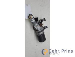 Gebruikte Ruitenwissermotor voor Nissan Note (E11) 1.4 16V Prijs € 40,00 Margeregeling aangeboden door Autorec. Gebr. Prins b.v.