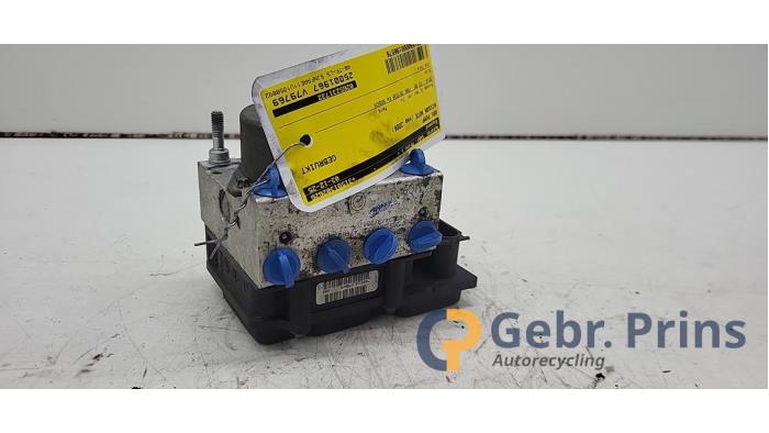 Gebruikte ABS Pomp Nissan Note (E11) 1.4 16V Prijs € 50,00 Margeregeling aangeboden door Autorec. Gebr. Prins b.v.