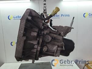 Gebruikte Versnellingsbak Renault Clio IV Estate/Grandtour (7R) 1.5 Energy dCi 90 FAP Prijs € 400,00 Margeregeling aangeboden door Autorec. Gebr. Prins b.v.