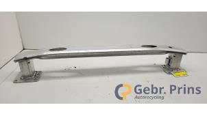 Gebruikte Bumperframe achter Citroen Jumpy 1.5 Blue HDi 120 Prijs € 72,60 Inclusief btw aangeboden door Autorec. Gebr. Prins b.v.