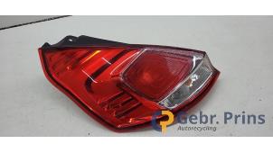 Gebruikte Achterlicht links Ford Fiesta 6 (JA8) 1.6 TDCi 16V ECOnetic Prijs € 35,00 Margeregeling aangeboden door Autorec. Gebr. Prins b.v.
