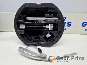 Gebruikte Krikset Skoda Fabia III Combi (NJ5) 1.4 TDI 16V 90 Greentech Prijs € 40,00 Margeregeling aangeboden door Autorec. Gebr. Prins b.v.