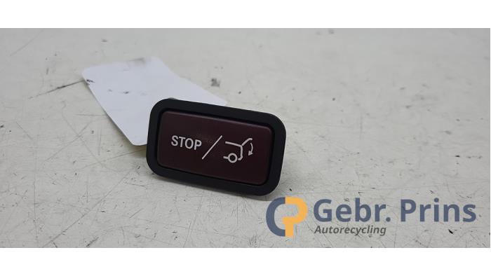 Gebruikte Schakelaar achterklep Mercedes E Estate (S212) E-250 CDI 16V BlueEfficiency Prijs € 15,00 Margeregeling aangeboden door Autorec. Gebr. Prins b.v.