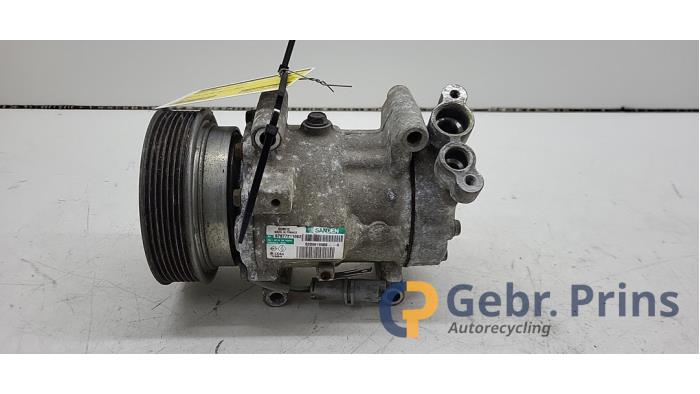 Gebruikte Aircopomp Renault Modus/Grand Modus (JP) 1.2 16V TCE 100 Prijs € 60,00 Margeregeling aangeboden door Autorec. Gebr. Prins b.v.