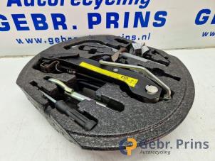 Gebruikte Krikset Seat Altea XL (5P5) 1.4 TSI 16V Prijs € 40,00 Margeregeling aangeboden door Autorec. Gebr. Prins b.v.