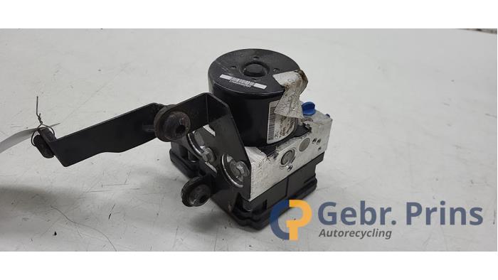 Gebruikte ABS Pomp Ford Focus 3 Wagon 1.6 SCTi 16V Prijs € 75,00 Margeregeling aangeboden door Autorec. Gebr. Prins b.v.