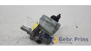 Gebruikte Hoofdremcilinder Volkswagen Passat Variant (365) 1.6 TDI 16V Bluemotion Prijs € 30,00 Margeregeling aangeboden door Autorec. Gebr. Prins b.v.