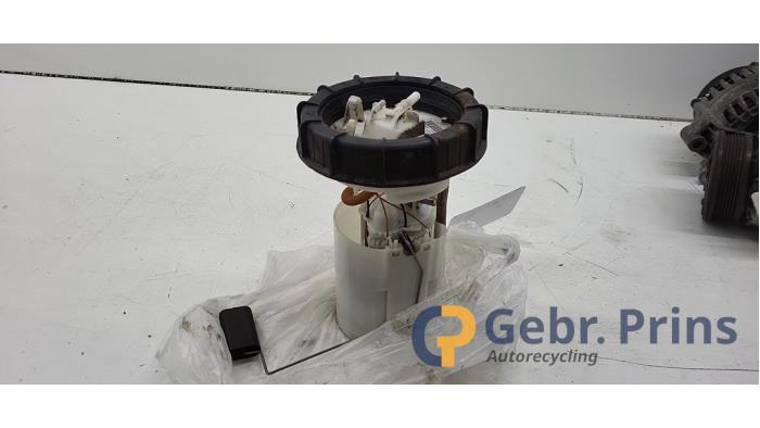 Gebruikte Tank element Pomp Ford Focus 3 Wagon 1.6 SCTi 16V Prijs € 40,00 Margeregeling aangeboden door Autorec. Gebr. Prins b.v.