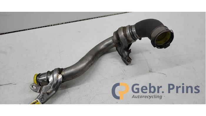 Gebruikte Intercooler Buis Opel Vivaro 1.6 CDTI BiTurbo 120 Prijs € 48,40 Inclusief btw aangeboden door Autorec. Gebr. Prins b.v.