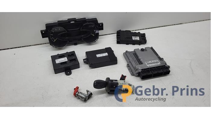 Gebruikte Kontaktslot + computer Opel Vivaro 1.6 CDTI BiTurbo 120 Prijs € 484,00 Inclusief btw aangeboden door Autorec. Gebr. Prins b.v.