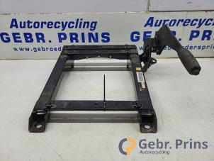Gebruikte Stoelframe Citroen Jumper (U9) 2.2 Blue HDi 165 Prijs € 60,50 Inclusief btw aangeboden door Autorec. Gebr. Prins b.v.