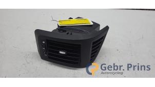 Gebruikte Luchtrooster Dashboard Citroen Jumper (U9) 2.2 Blue HDi 165 Prijs € 24,20 Inclusief btw aangeboden door Autorec. Gebr. Prins b.v.