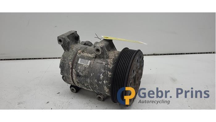 Gebruikte Aircopomp Toyota Avensis Wagon (T25/B1E) 2.2 D-4D 16V D-CAT Prijs € 75,00 Margeregeling aangeboden door Autorec. Gebr. Prins b.v.