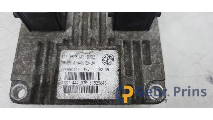 Gebruikte Kontaktslot + computer Fiat 500 (312) 1.2 Prijs € 150,00 Margeregeling aangeboden door Autorec. Gebr. Prins b.v.