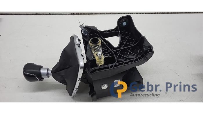 Gebruikte Versnellingspook Ford C-Max (DXA) 1.0 Ti-VCT EcoBoost 12V 125 Prijs € 50,00 Margeregeling aangeboden door Autorec. Gebr. Prins b.v.