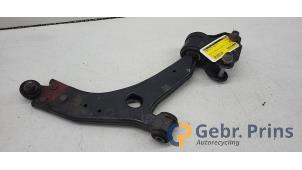 Gebruikte Draagarm onder rechts-voor Ford C-Max (DXA) 1.0 Ti-VCT EcoBoost 12V 125 Prijs € 40,00 Margeregeling aangeboden door Autorec. Gebr. Prins b.v.