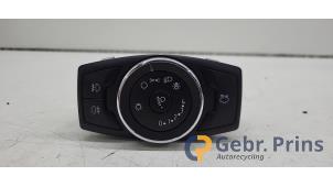 Gebruikte Licht Schakelaar Ford Ka+ 1.2 Prijs € 30,00 Margeregeling aangeboden door Autorec. Gebr. Prins b.v.