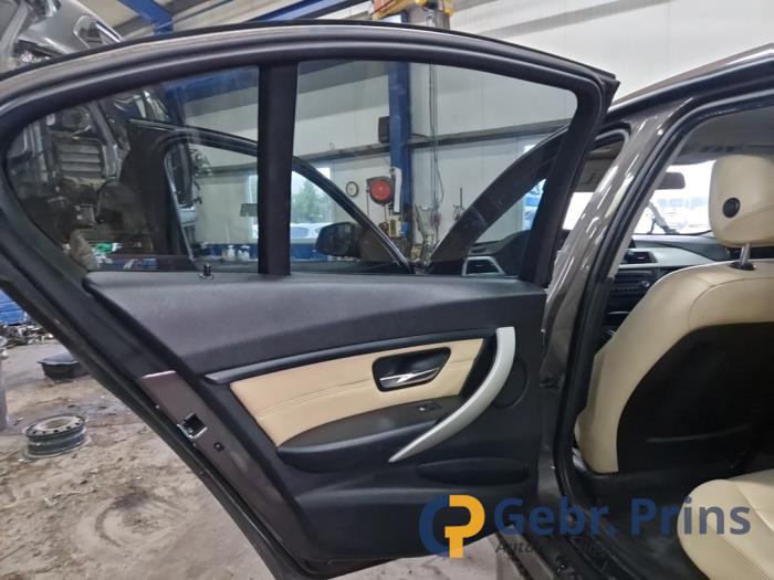 Portier 4Deurs links-achter van een BMW 3 serie (F30) 320i 2.0 16V 2012