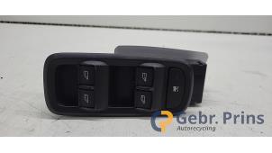 Gebruikte Elektrisch Raam Schakelaar Ford Ka+ 1.2 Prijs € 30,00 Margeregeling aangeboden door Autorec. Gebr. Prins b.v.