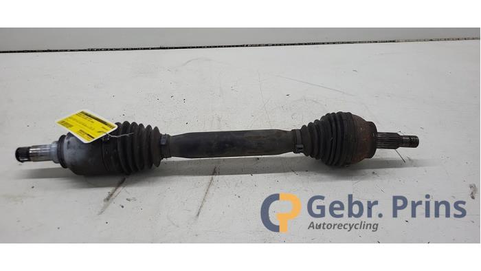 Gebruikte Steekas links-voor Mercedes B (W245) 1.5 B-150 16V Prijs € 60,00 Margeregeling aangeboden door Autorec. Gebr. Prins b.v.