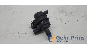 Gebruikte Extra waterpomp Volkswagen Golf VI (5K1) 1.4 TSI 122 16V Prijs € 20,00 Margeregeling aangeboden door Autorec. Gebr. Prins b.v.