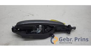 Gebruikte Deurgreep 4Deurs rechts-achter Ford Kuga III (DFK) 2.5 PHEV 16V Prijs € 25,00 Margeregeling aangeboden door Autorec. Gebr. Prins b.v.