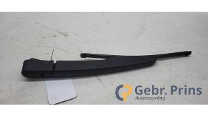 Gebruikte Ruitenwisserarm achter Ford Kuga III (DFK) 2.5 PHEV 16V Prijs € 15,00 Margeregeling aangeboden door Autorec. Gebr. Prins b.v.