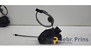 Gebruikte Deurslot Mechaniek 4Deurs links-voor Volvo V60 I (FW/GW) 2.0 T5 16V Prijs € 35,00 Margeregeling aangeboden door Autorec. Gebr. Prins b.v.