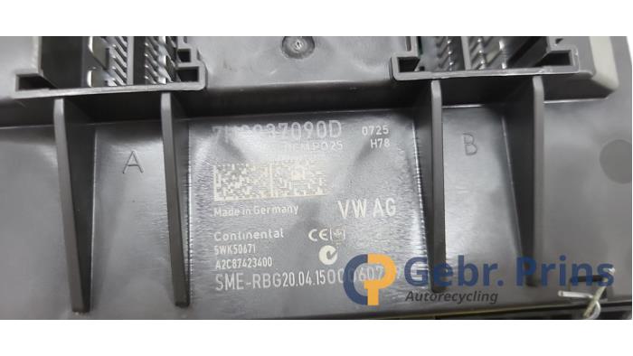 Computer Body Control van een Seat Ibiza IV (6J5) 1.2 TSI 2015