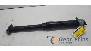 Gebruikte Schokdemper links-achter Ford Kuga III (DFK) 2.5 PHEV 16V Prijs € 50,00 Margeregeling aangeboden door Autorec. Gebr. Prins b.v.