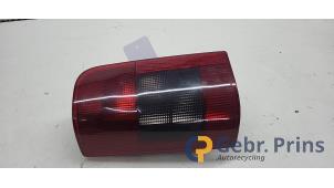 Gebruikte Achterlicht links Peugeot Partner 1.9 D Prijs € 20,00 Margeregeling aangeboden door Autorec. Gebr. Prins b.v.