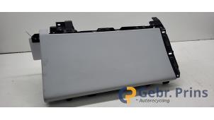 Gebruikte Dashboardkastje Polestar Polestar 4 Long Range Dual Motor 100 kWh Prijs € 75,00 Margeregeling aangeboden door Autorec. Gebr. Prins b.v.