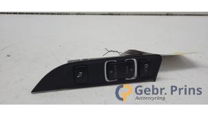 Gebruikte Schakelaar ESP BMW 1 serie (F20) 120i 2.0 16V Prijs € 15,00 Margeregeling aangeboden door Autorec. Gebr. Prins b.v.