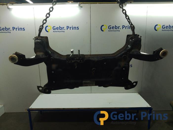 Gebruikte Subframe Volvo V40 (MV) 1.6 T3 GTDi 16V Prijs € 100,00 Margeregeling aangeboden door Autorec. Gebr. Prins b.v.
