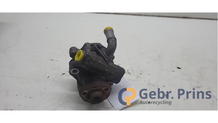 Gebruikte Pomp Servo Volkswagen Caddy III (2KA,2KH,2CA,2CH) 1.9 TDI Prijs € 48,40 Inclusief btw aangeboden door Autorec. Gebr. Prins b.v.