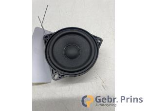 Gebruikte Luidspreker Tesla Model Y (5YJY) RWD Prijs € 30,00 Margeregeling aangeboden door Autorec. Gebr. Prins b.v.