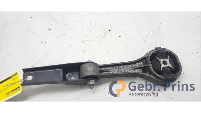 Gebruikte Versnellingsbak Steun Volkswagen Up! (121) 1.0 12V 60 Prijs € 20,00 Margeregeling aangeboden door Autorec. Gebr. Prins b.v.