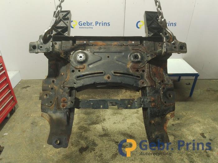 Gebruikte Subframe Renault Twingo III (AH) 1.0 SCe 70 12V Prijs € 200,00 Margeregeling aangeboden door Autorec. Gebr. Prins b.v.