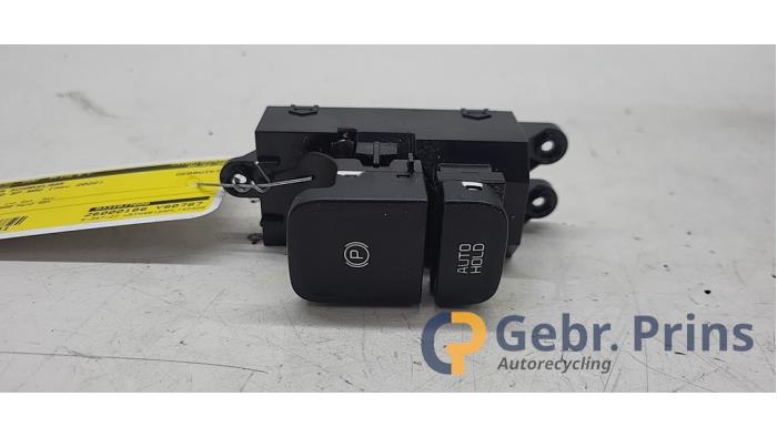 Gebruikte Schakelaar handrem Kia Ceed Sportswagon (CDF) 1.0i T-GDi 12V Prijs € 20,00 Margeregeling aangeboden door Autorec. Gebr. Prins b.v.