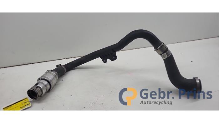 Gebruikte Intercooler Buis Kia Ceed Sportswagon (CDF) 1.0i T-GDi 12V Prijs € 75,00 Margeregeling aangeboden door Autorec. Gebr. Prins b.v.