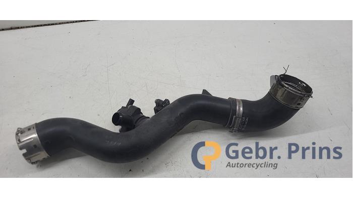Gebruikte Intercooler Buis Kia Ceed Sportswagon (CDF) 1.0i T-GDi 12V Prijs € 75,00 Margeregeling aangeboden door Autorec. Gebr. Prins b.v.